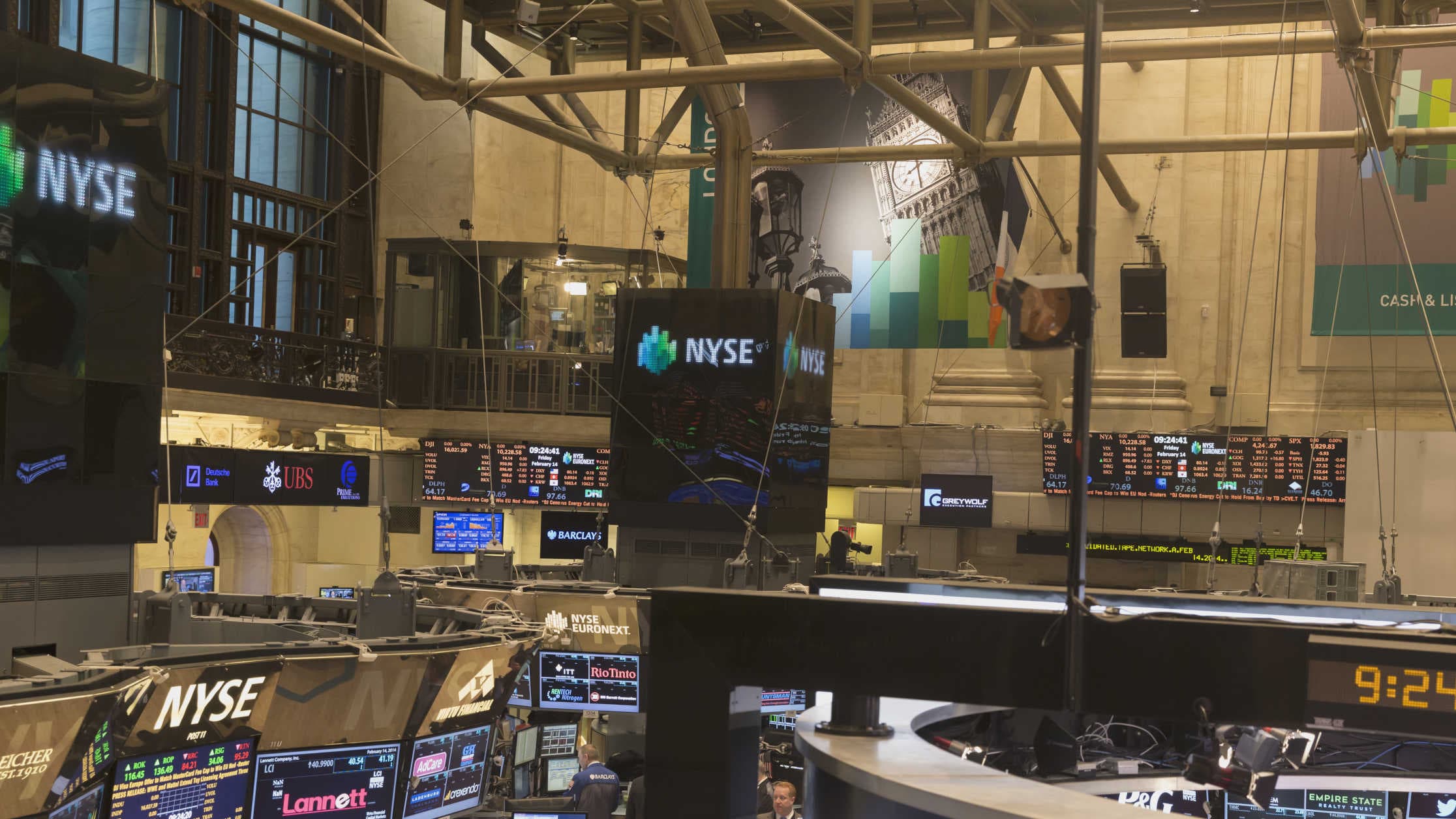 Bitcoin Price Nears All-Time High as Trading Begins on ProShares Bitcoin ETF