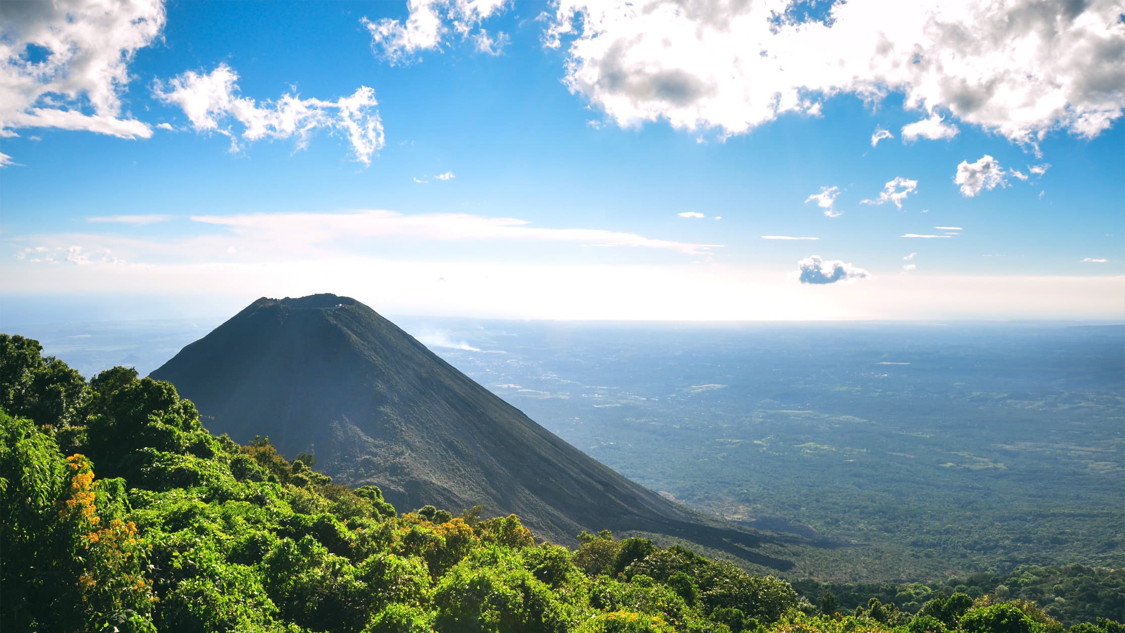 Foreign Bitcoin Investors to Be Tax-Exempt in El Salvador